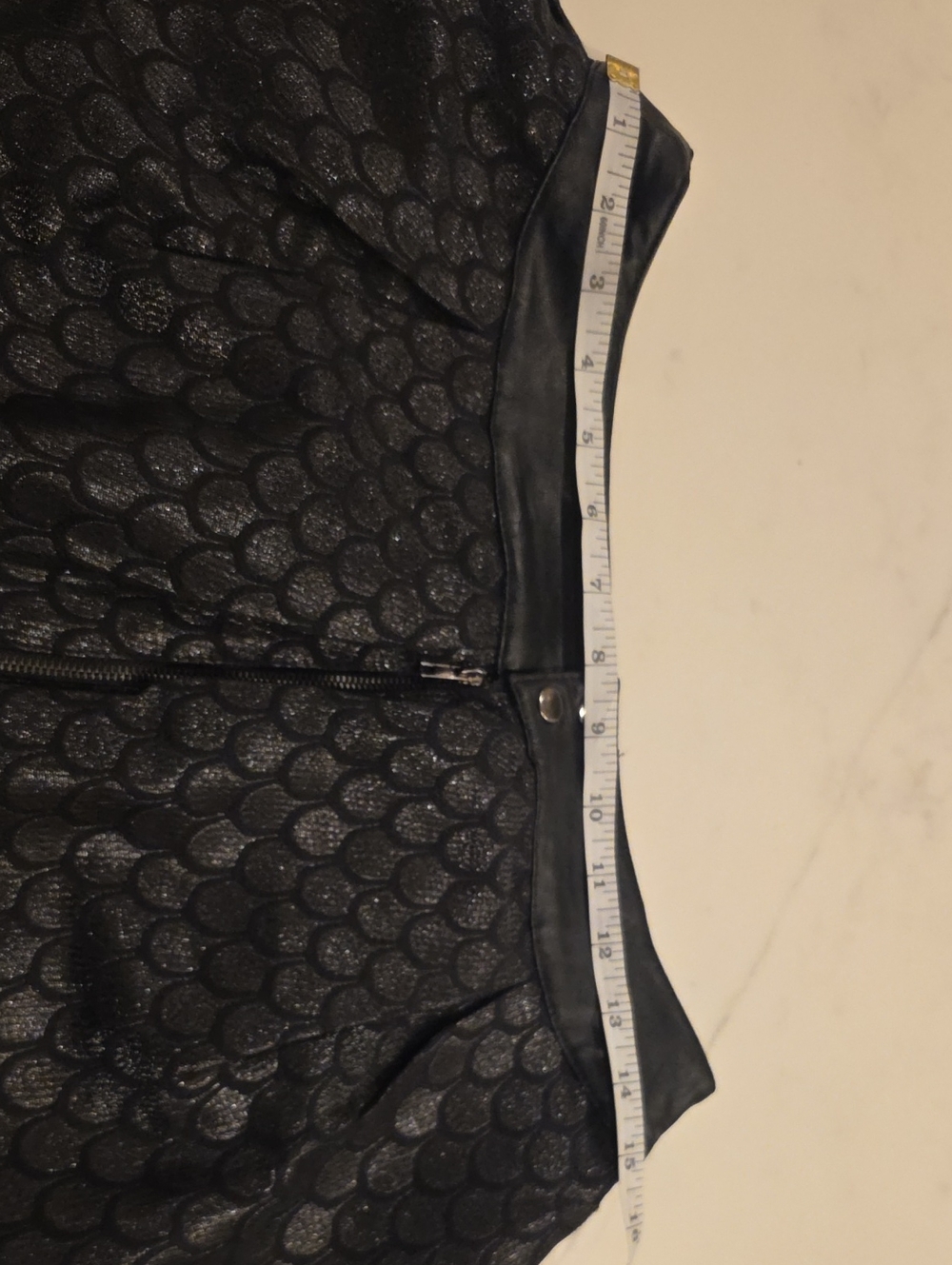 Black Metallic Textured Bubble Skirt - Women - Picture 8 of 9